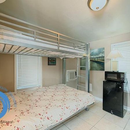 Villa Cg Efficiency à Myrtle Beach Extérieur photo